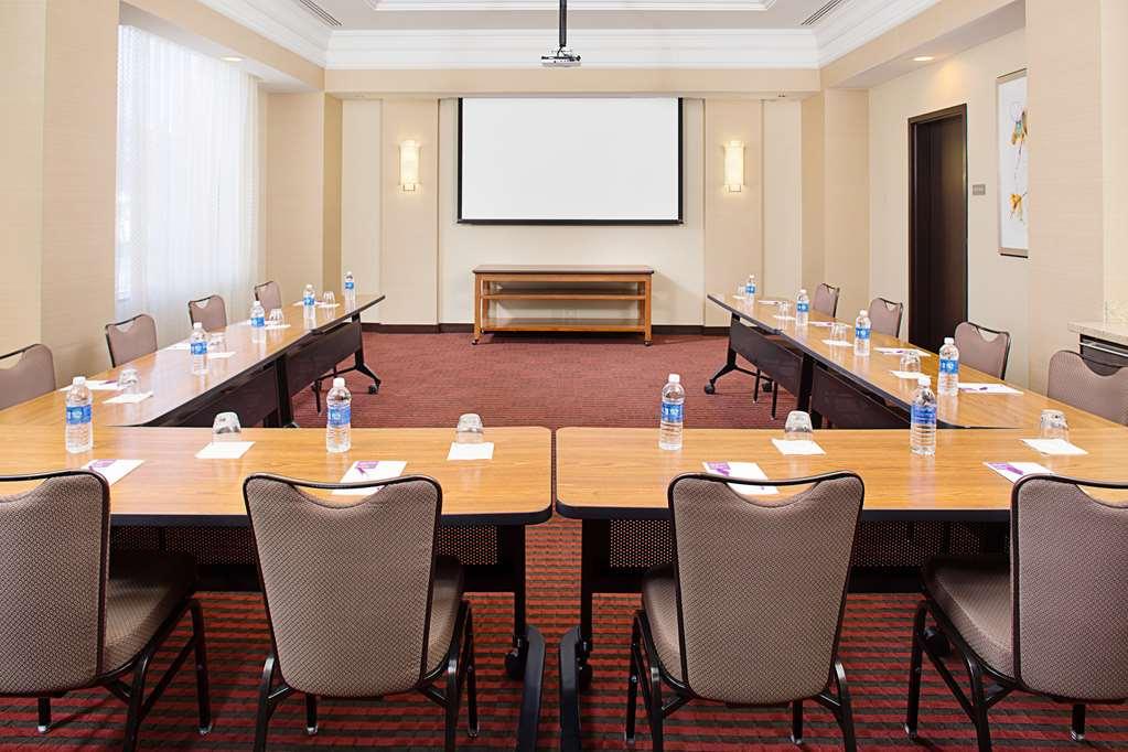 Hyatt Place Denver Cherry Creek Зручності фото