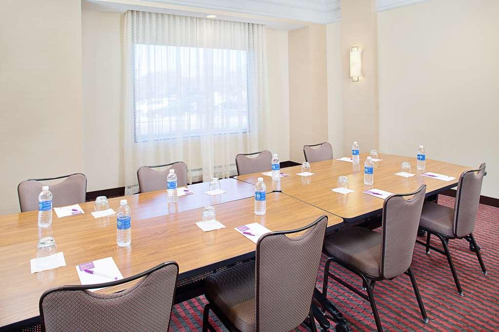 Hyatt Place Denver Cherry Creek Зручності фото